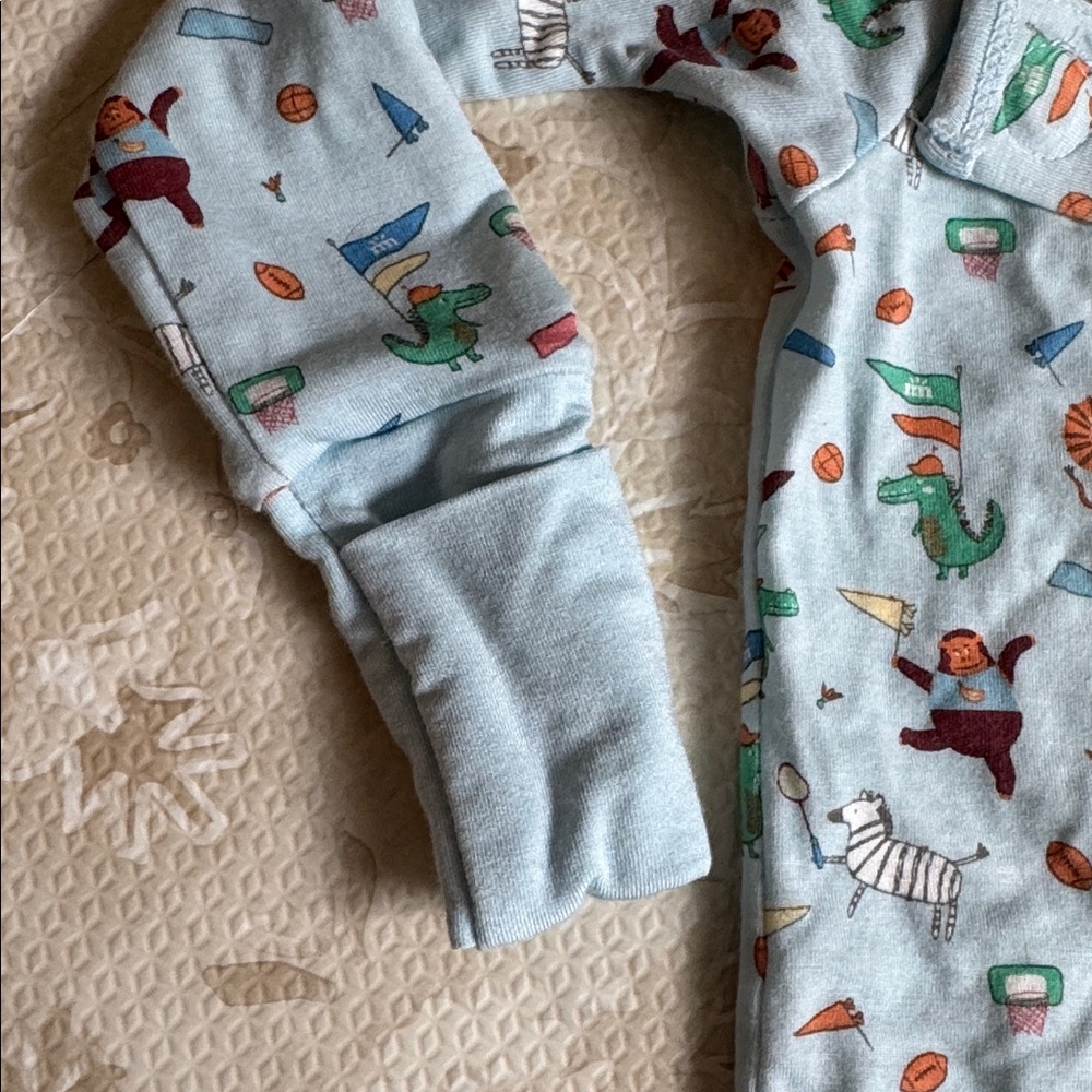 Magnetic Me - Magnetic Convertible Coverall - Picture 3 of 4